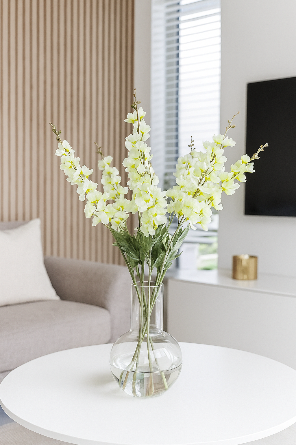 Delphinium Stick 23 Head 85cm Off White (Pack of 10)