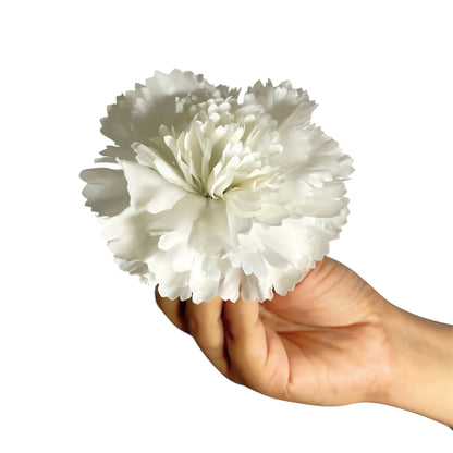 Off White Big Carnation (Pack of 200)